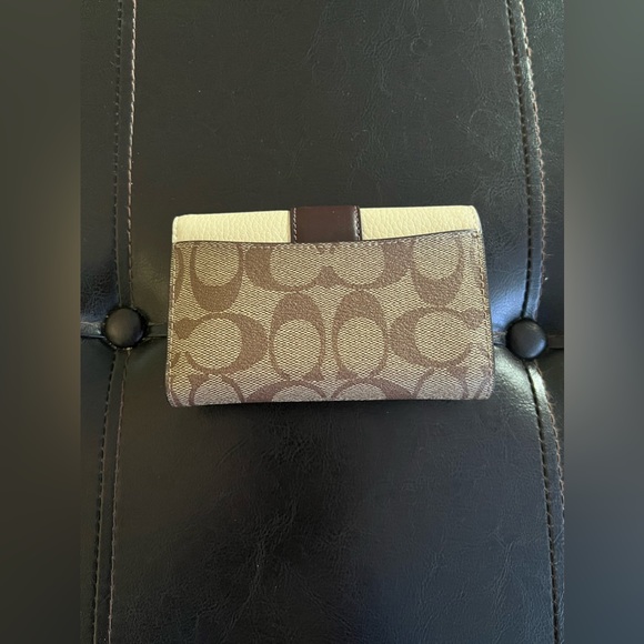 Coach Wallet - Picture 2 of 7